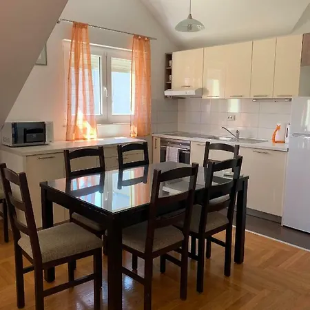 Apartment Marjan